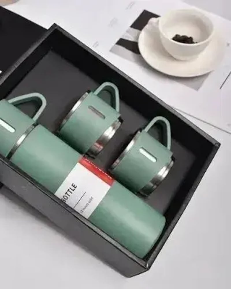 Naira money bouquet: rolled ₦1,000 notes fanned into a bouqu